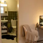 Little Bijou Apartment *