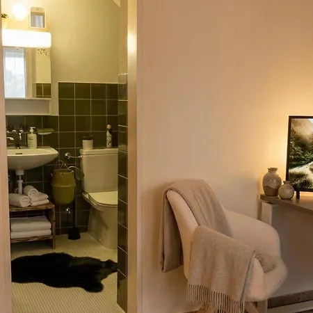 Little Bijou Apartment *